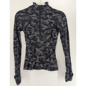 Lululemon Run Briskly‎ 1/2 Zip
Heritage Camo Jacquard Black Lunar Rock Size 2